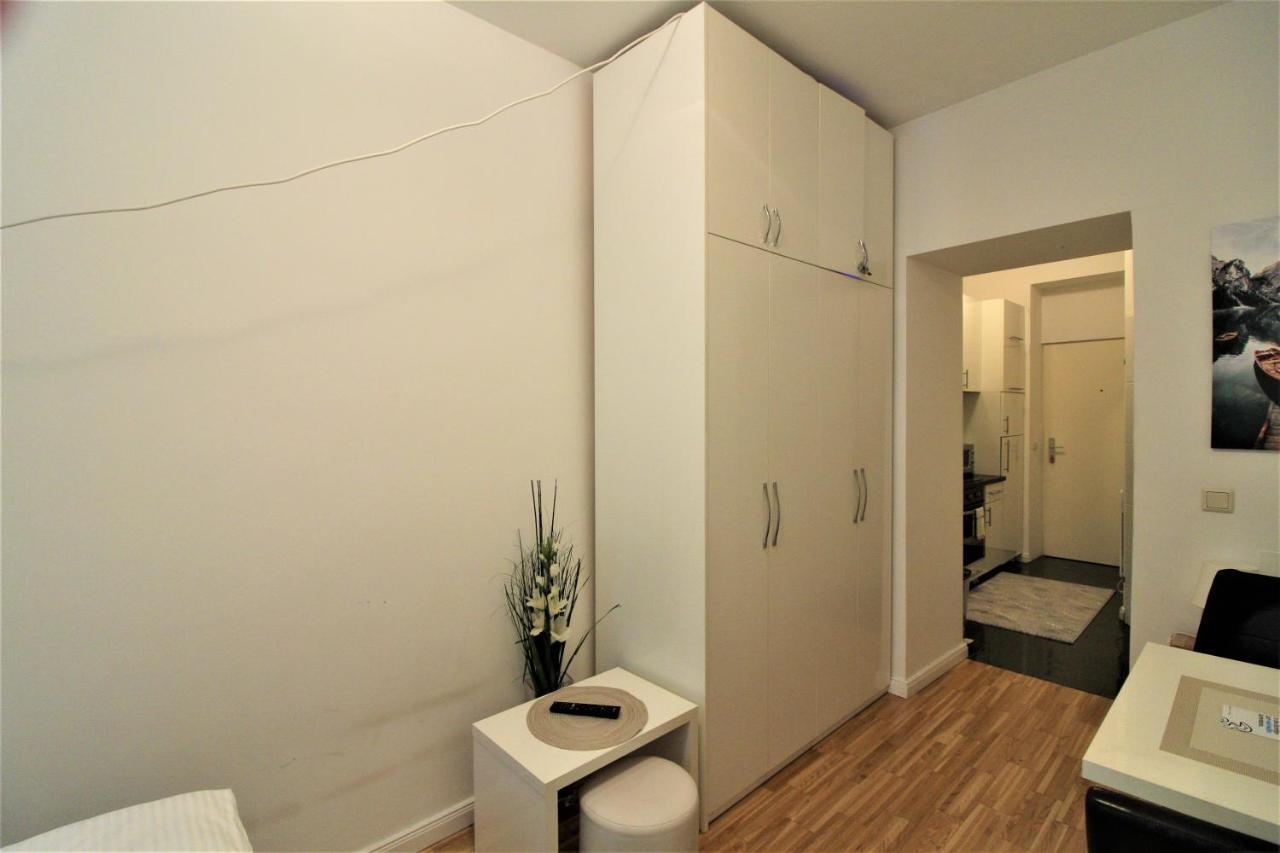 Small Studio Close To City Center Wien Exterior foto