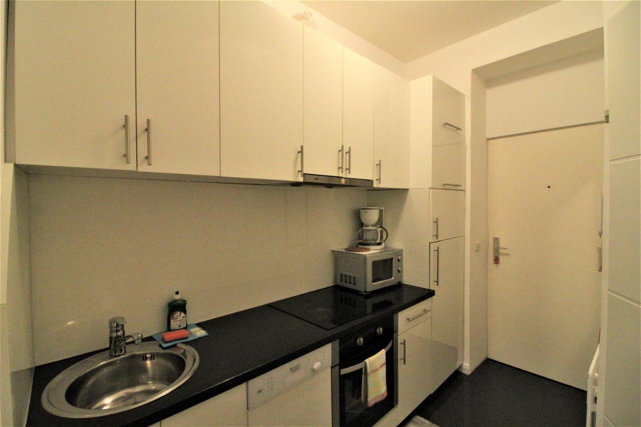 Small Studio Close To City Center Wien Exterior foto